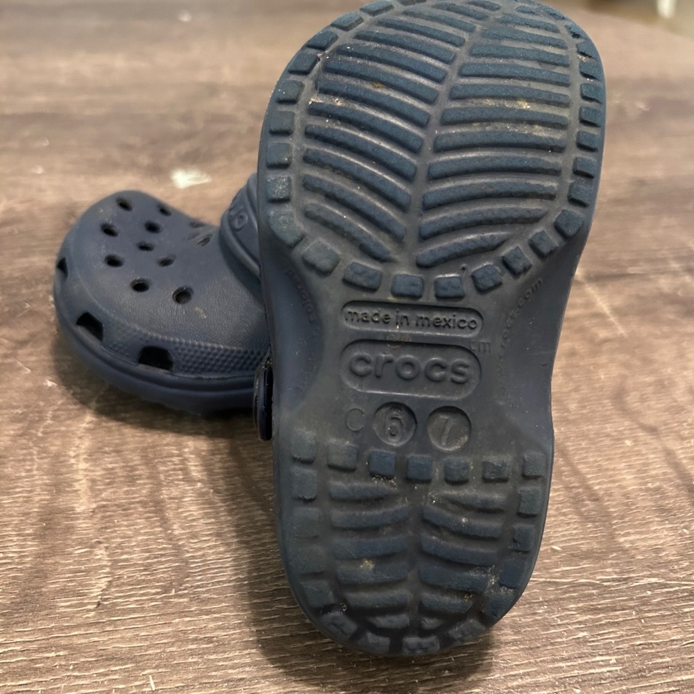 Crocs - Picture 2 of 2